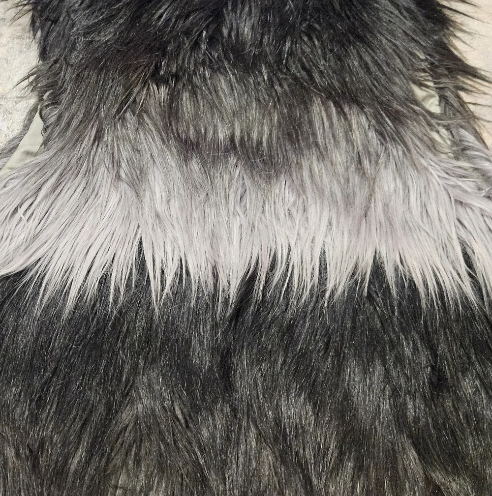 Tart Collections Faux Fur Ombre Vest Size Medium